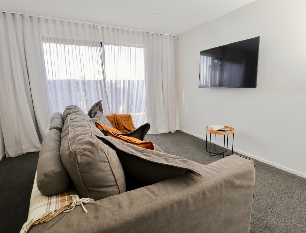 Lake House - Te Anau Holiday Home Dış mekan fotoğraf