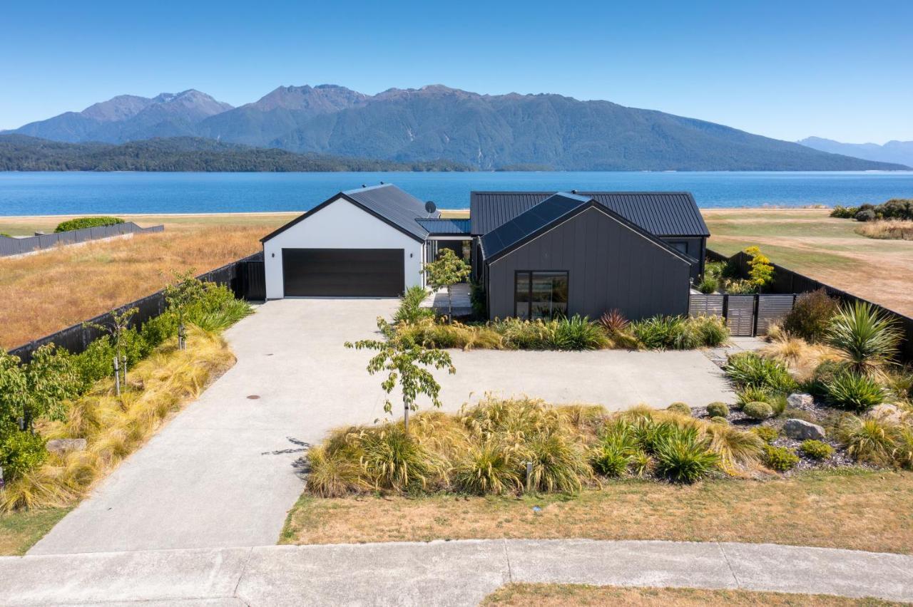 Lake House - Te Anau Holiday Home Dış mekan fotoğraf